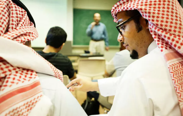 مبتعثون سعوديون يطلقون مبادرة للتعريف بـ "رؤية 2030"