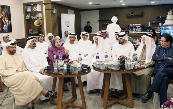 مقهى الفجيرة الثقافي يناقش دور الإعلام في التنمية