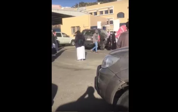 إغلاق أبواب مدرسة في وجه طلابها بأبها!