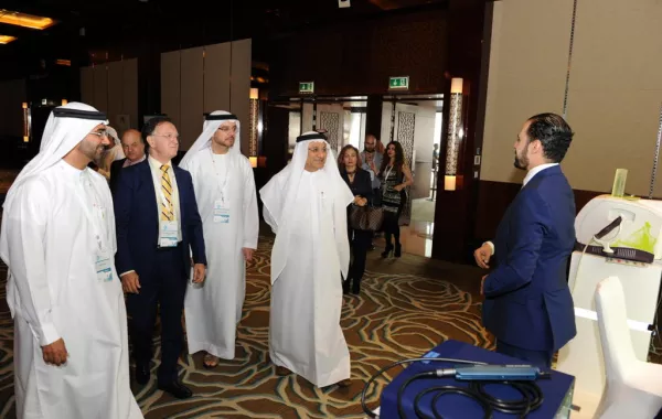 مؤتمر دولي في دبي.. 50% عملاء عيادات التجميل بالخليج رجال