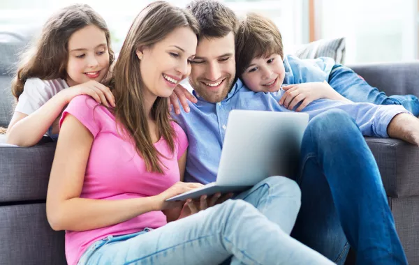 كيف تربين ابنك في بلد الاغتراب؟