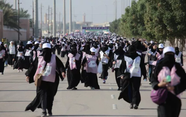 أكثر من ٢٠٠٠  سيدة يشاركن في أكبر ماراثون للجري في الإحساء