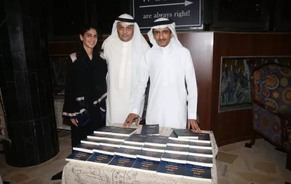 الكاتب الدكتور حمود أبو طالب يدشّن كتابه "جدة مساء الثلاثاء"