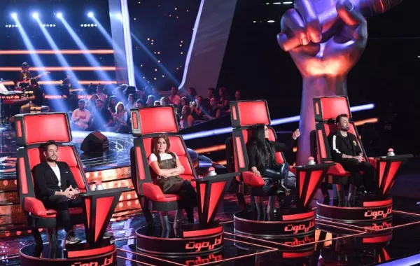 فيديو.. ذا فويس : مبادرة لتخفيف التوتر بين الحكام الأربعة بعد الصراع على خطف المواهب