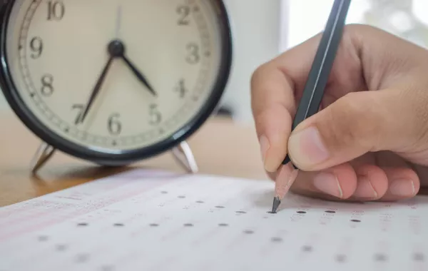 تدريب على «بيسا» في مدارس الإمارات كافة