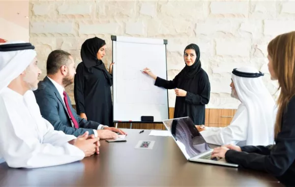 "الخدمة المدنية": مراجعة اللوائح التنفيذية لسلم الرواتب