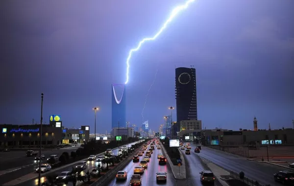 "الأرصاد": أمطار رعدية على الرياض