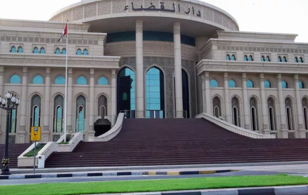 القبض على سيدة تزور غرفة خاصة!