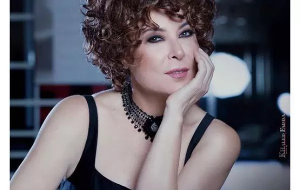 بالصور: أنوشكا في أحدث ظهور لها  تبدو أصغر سناً