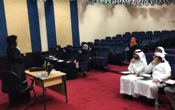 مقهى الفجيرة الثقافي ينظم ورشة "أساسيات كتابة الرواية"