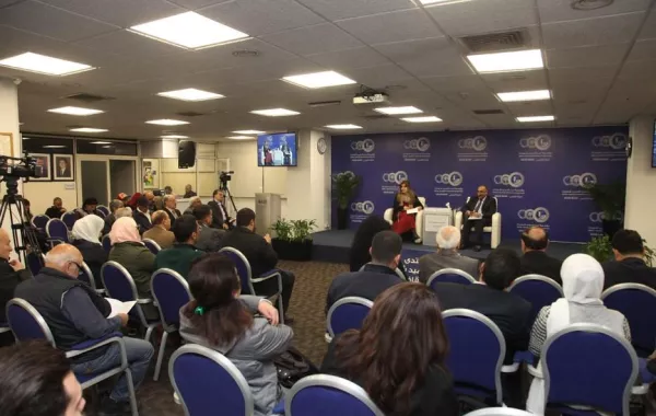 محاضرة حول الإعلام والاستقطاب السياسي في منتدى "شومان" الثقافي