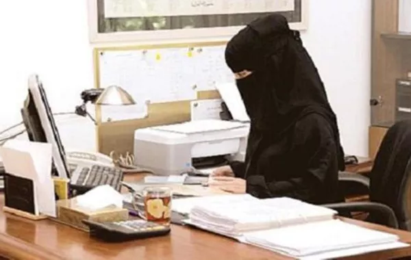 15 ألف عاملة سعودية تقدمن على برنامج دعم «نقل المرأة»