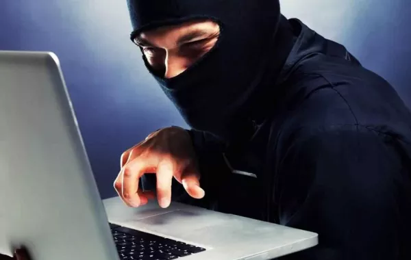 الابتزاز الإلكتروني يستدرج الفتيات القُصّر لإجبارهن على ارتكاب الجرائم