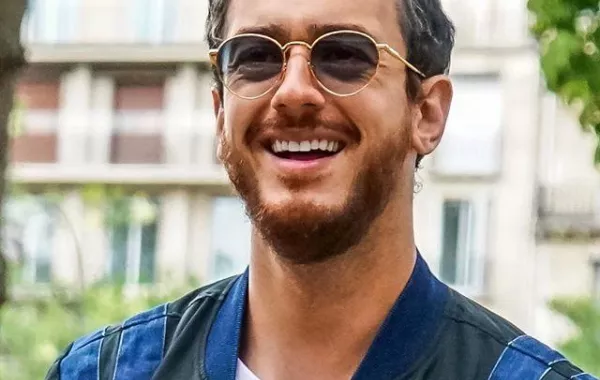 سعد لمجرد ينشر صورة مع جدّته والشبه كبير بينهما