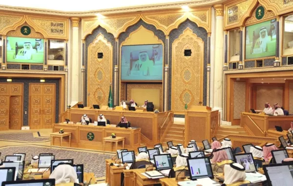 تأخير صلاة العشاء لمدة «ساعتين» تتصدر ملفات الشورى.. الثلاثاء المقبل