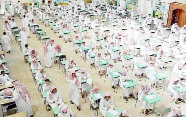 «التعليم» تطبق «اختبارًا مركزيًا» للمرحلة المتوسطة في العام الحالي