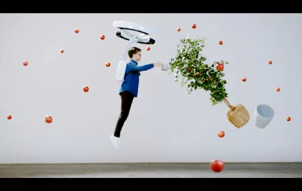 فيديو.. في اليابان فقط جهاز مبتكر يتحدى «الجاذبية»