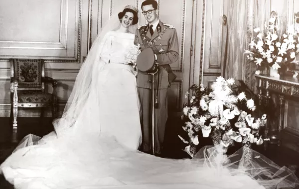 صور فساتين الأميرات عبر التاريخ