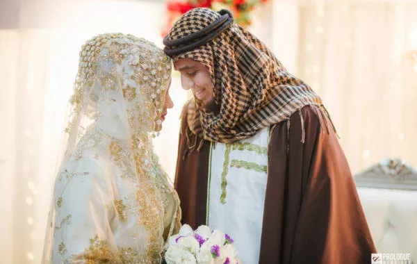 سعودية تفسخ عقد زواجها بطلبها الغريب