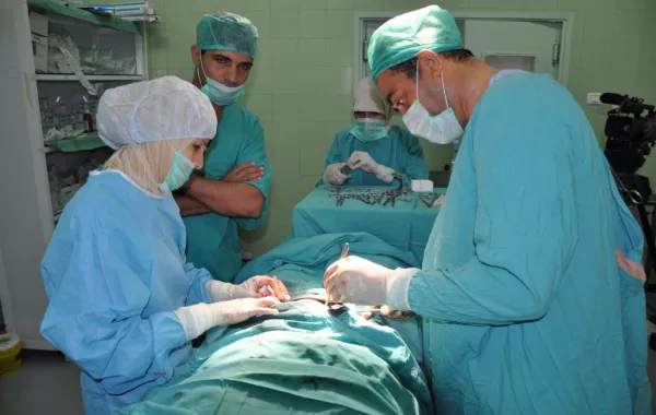 إنقاذ ثلاثينية من شلل سفلي في مدينة الملك عبد الله الطبية
