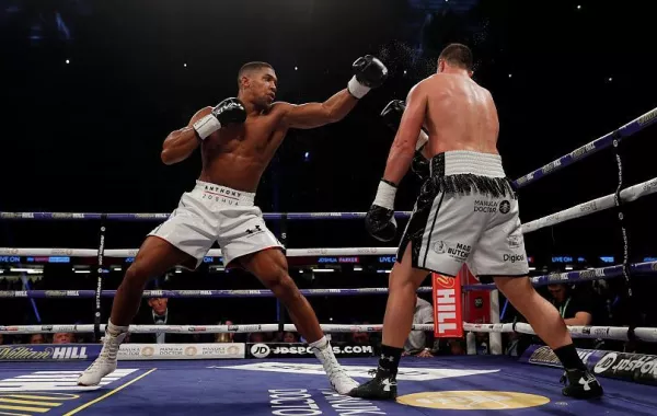 الملاكم البريطاني Anthony Joshua يحقق نجاحاً ساحقاً