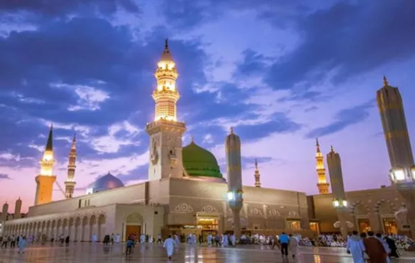 تحديد أماكن المصلين وأماكن المعتكفين في المسجد النبوي