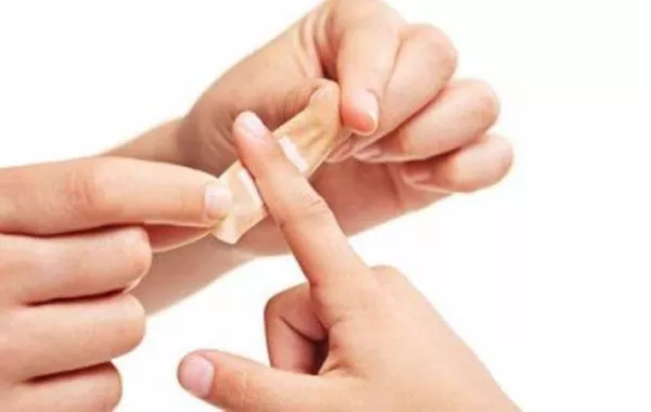 ضمادات «ثورية» توقف النزيف وتعالج الجروح