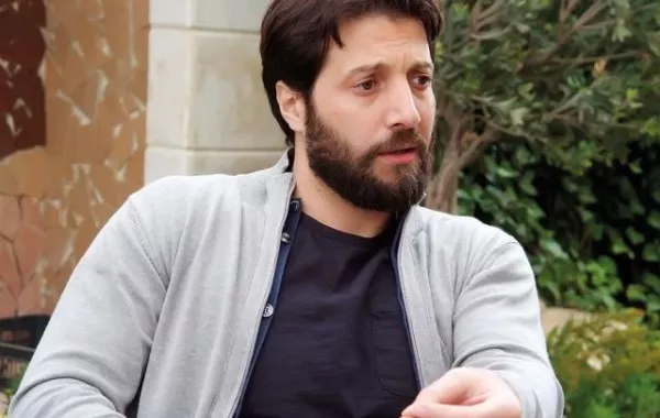 هل احتفل  محمد الأحمد بخطوبته ؟