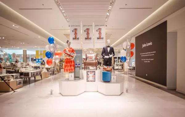 فعاليات احتفالية لمناسبة عيد متجر John Lewis الأول في دبي