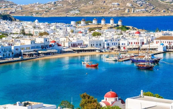 متعة الغوص في ميكونوس عند السياحة في اليونان