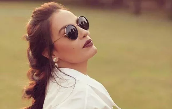 رسالة حب من شريهان إلى ضرتها إسعاد يونس