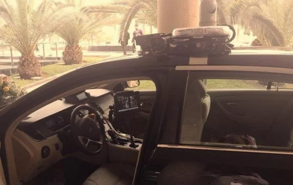 الكشف عن مركبة أمنية ذكية تكشف المطلوبين عند مرورهم بجانبها