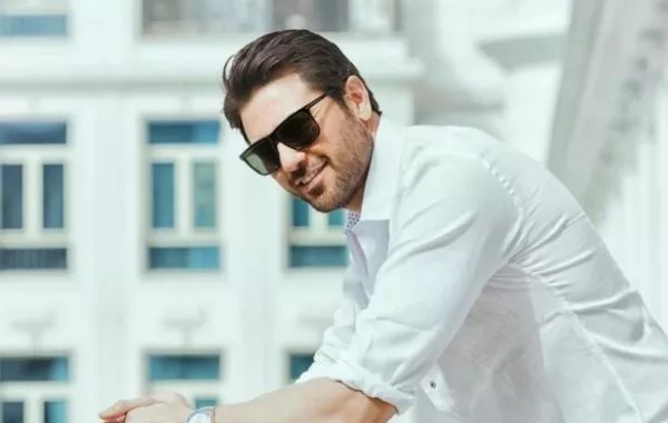بالصور.. أحمد عز يعلن التجهيز لفيلم «ولاد رزق 2»
