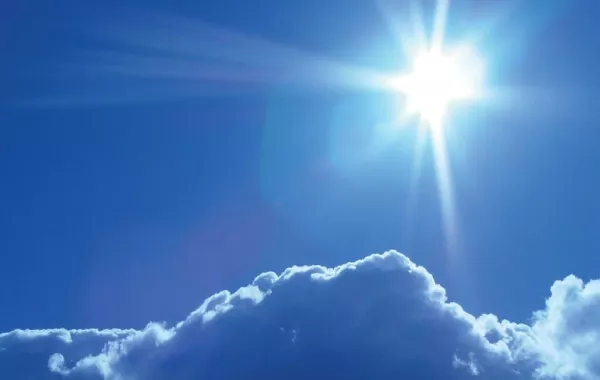 سماء السعودية تتزين بمنظر فريد