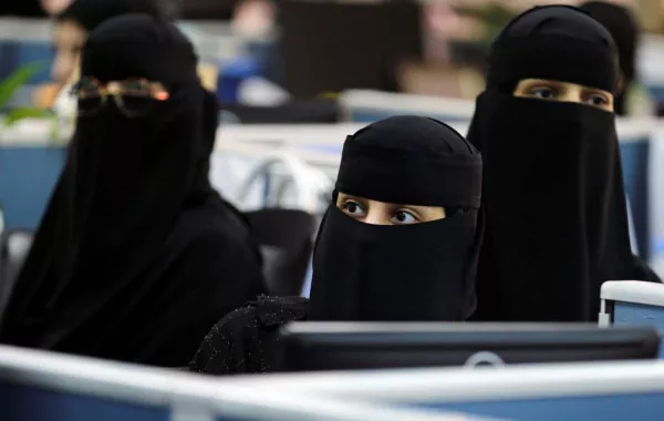 300 فتاة يتعرضن إلى النصب من شركة توظيف في تبوك