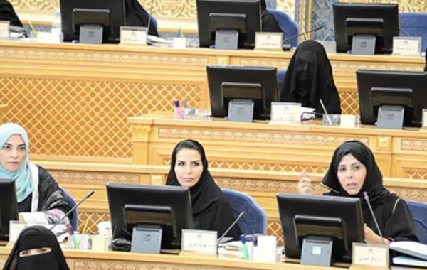 الشّورى: لا حاجةَ لشرط استلام أولياء الأمور للنساء المُفرَج عنهن من قِبل دار الضيافة