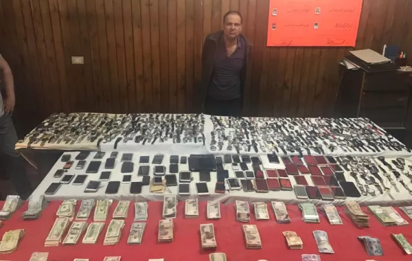 يختار النصب طريقًا للثراء ويستولي على  585 ساعة و75 تليفونًا و3 ملايين جنيه