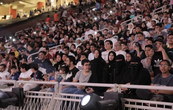 حضور نسائي كبير لأول عرض للمصارعة في جدة