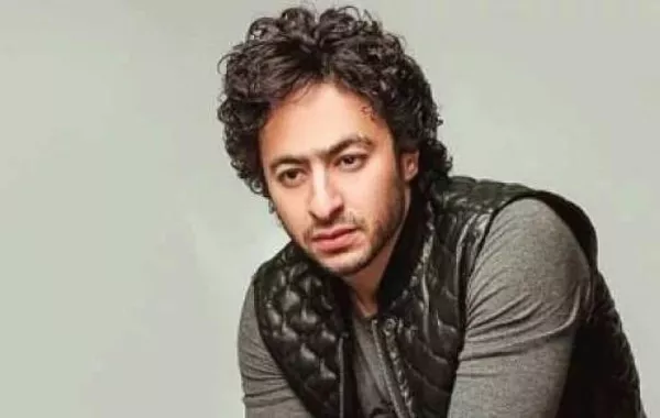 حمادة هلال باكياً على الهواء: أنا في حالة انهيار بسبب وفاة هذه الطفلة في حفلي