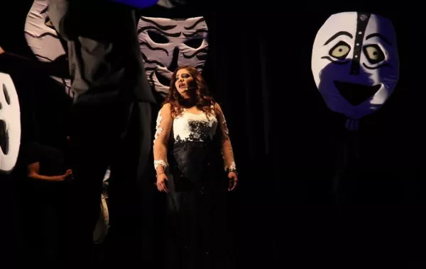 الفنانة بيسان كمال من تقديم الإفتتاح.jpg