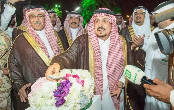 أمير الرياض يفتتح 19 متنزهاً