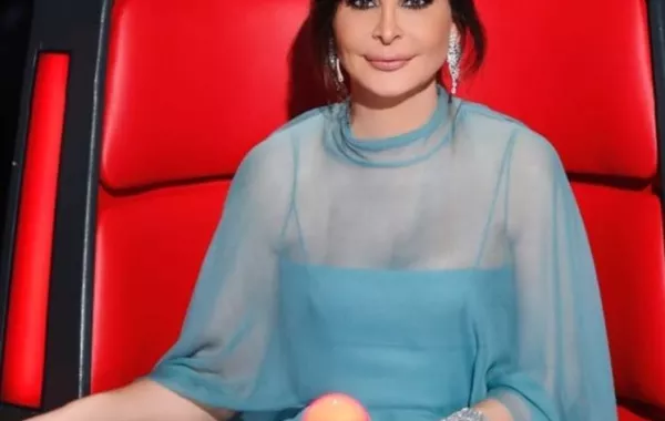 صور .. إليسا بفستان مميز في ختام ذا فويس