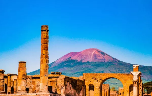 السفر إلى إيطاليا: اماكن سياحية  لهواة الآثار في بومبي  