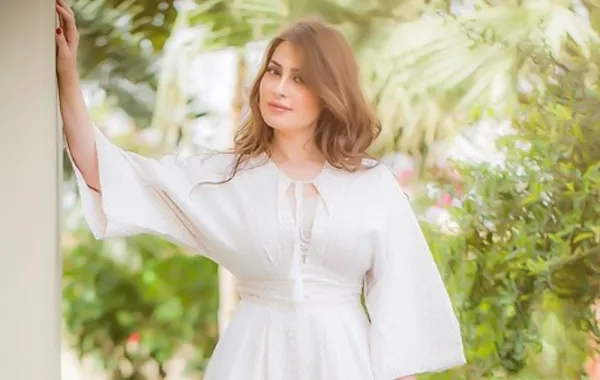 أزياء رمضانية محتشمة بأسلوب رؤى الصبان