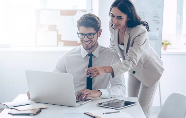 هل للموظفين الحق بالخصوصية في العمل؟