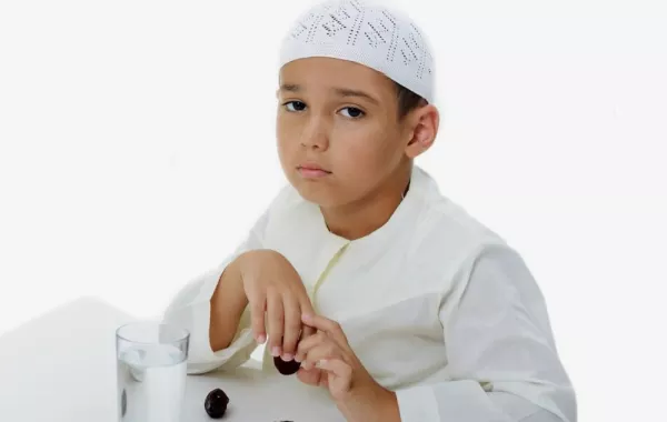 متى تمنعين طفلك من الصيام؟