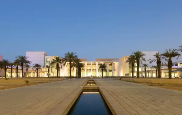 جامعة نورة تعقد عدة اتفاقيات للتدريب المنتهي بالتوظيف لطالباتها