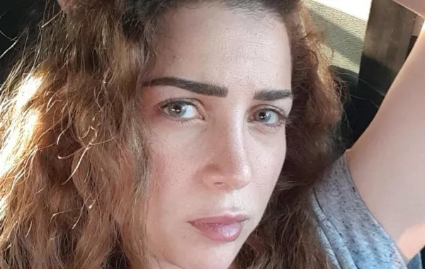 مي عز الدين: أمّي مديرة حياتي الفنية والشخصية والمسلسلات "بتسرق العمر"