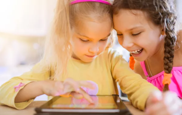 خطر الايباد على الاطفال