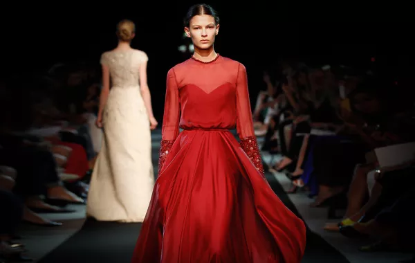 فساتين بأكمام طويلة لمناسبات العروس الجديدة